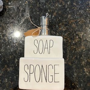 Mud pie Soap Dispenser with sponge holder